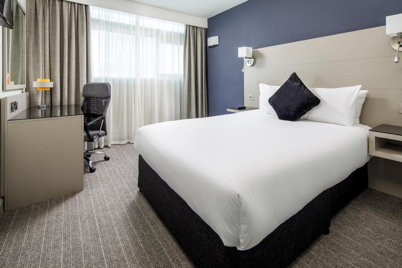 Mercure Manchester Piccadilly Hotel Exterior photo