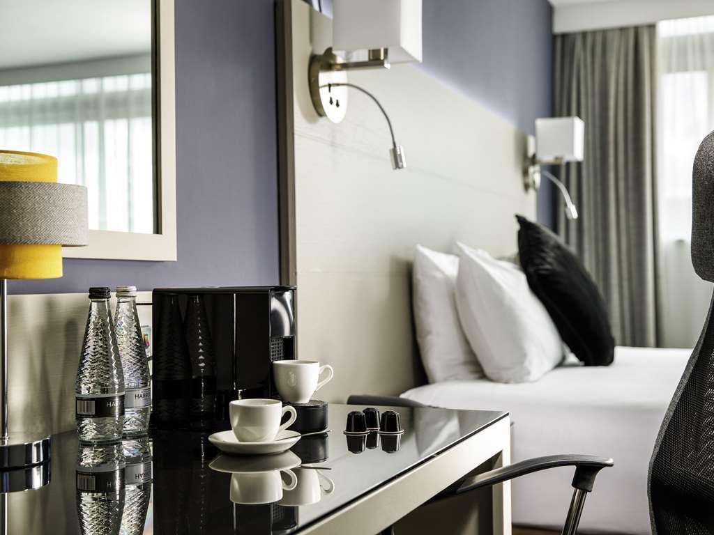 Mercure Manchester Piccadilly Hotel Room photo
